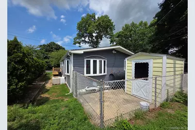 309-15 Fanning Boulevard, Riverhead, NY 11901 - Photo 5