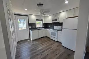 309-15 Fanning Blvd, Riverhead, NY 11901 - Photo 9