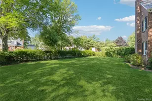 8 Orchid St, Floral Park, NY 11001 - Photo 21