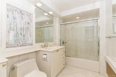 8 Orchid Street, Floral Park, NY 11001 - Photo 13