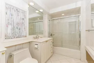 8 Orchid St, Floral Park, NY 11001 - Photo 13