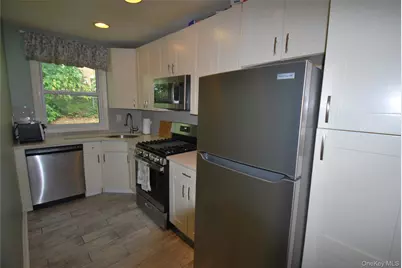 9 Stokes Road #1A, Yonkers, NY 10710 - Photo 5