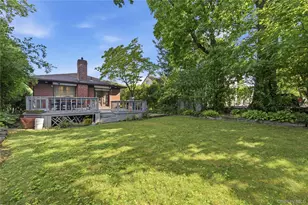 255-24 Iowa Rd, Little Neck, NY 11362 - Photo 17