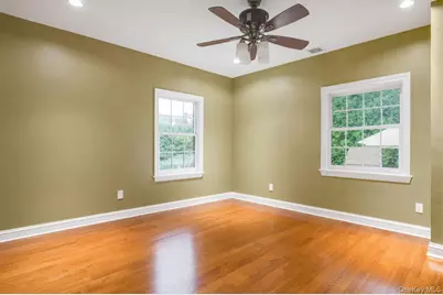 11 School Street, East Williston, NY 11596 - Photo 9