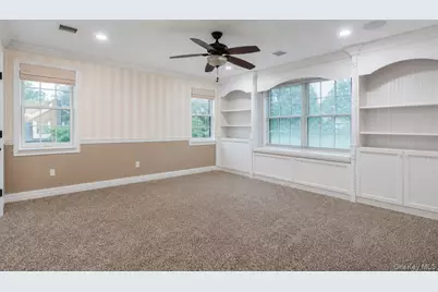 11 School Street, East Williston, NY 11596 - Photo 17