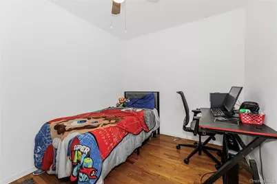 426 Calhoun Avenue, Bronx, NY 10465 - Photo 17