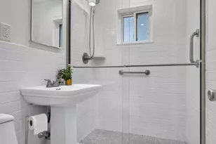 200 Lexington, Oyster Bay, NY 11771 - Photo 21
