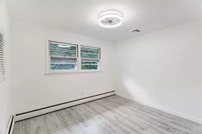 9 Catalpa Road N, Newburgh, NY 12550 - Photo 5
