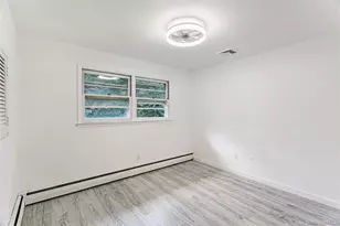 9 Catalpa Road N, Newburgh, NY 12550 - Photo 5