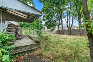 55 Andrews Ave, Roosevelt, NY 11575 - Photo 21