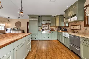1789 Stuyvesant Ave, Merrick, NY 11566 - Photo 9