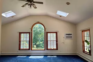 17 Alex Ln, Glen Cove, NY 11542 - Photo 9