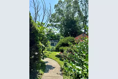 17 Alex Lane, Glen Cove, NY 11542 - Photo 3