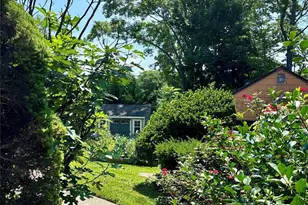 17 Alex Ln, Glen Cove, NY 11542 - Photo 3