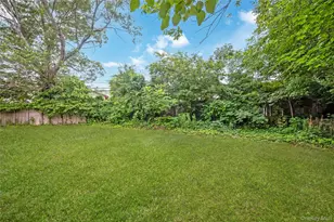 6 Village Dr, Jericho, NY 11753 - Photo 25