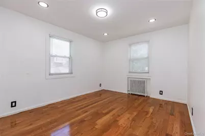 329 E Euclid Street, Valley Stream, NY 11580 - Photo 13