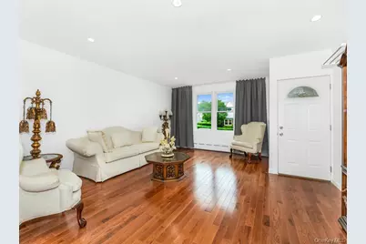 2803 Gunther Avenue, Bronx, NY 10469 - Photo 3