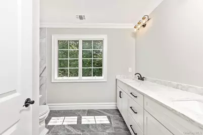5 Hemingway Drive, Dix Hills, NY 11746 - Photo 15
