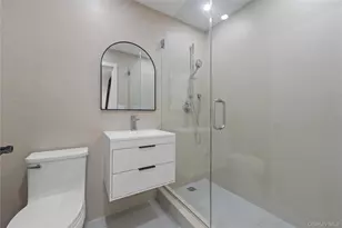 172-12 65th Ave, Fresh Meadows, NY 11365 - Photo 29