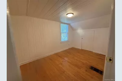 24 8th Avenue, Sea Cliff, NY 11579 - Photo 17