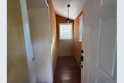 24 8th Avenue, Sea Cliff, NY 11579 - Photo 27