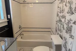24 8th Ave, Sea Cliff, NY 11579 - Photo 15