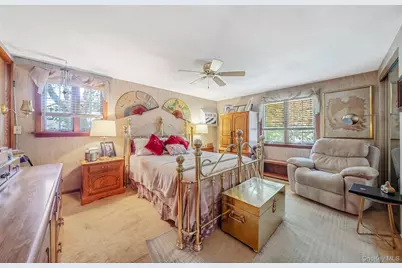 14 Birchfield Court, Coram, NY 11727 - Photo 33