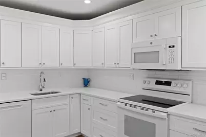 126 Holiday Boulevard, Center Moriches, NY 11934 - Photo 15