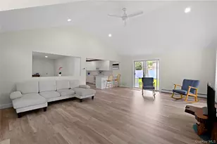 126 Holiday Blvd, Center Moriches, NY 11934 - Photo 9