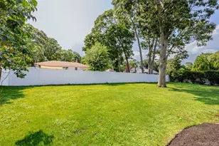 126 Holiday Blvd, Center Moriches, NY 11934 - Photo 31