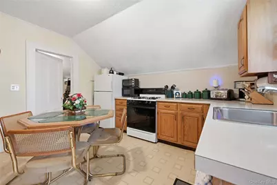 68 Jayne Avenue, Patchogue, NY 11772 - Photo 15