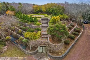 83 Prospect Hill Ln, Montauk, NY 11954 - Photo 3