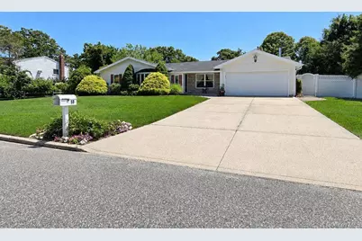 53 Orleans Green, Coram, NY 11727 - Photo 1