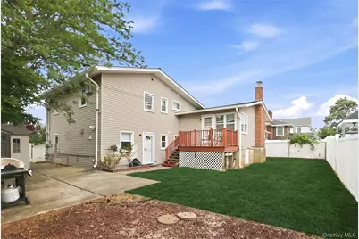 228 Island Parkway W, Island Park, NY 11558 - Photo 33