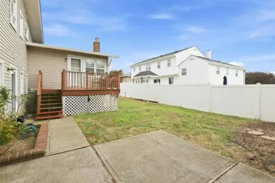 228 Island Parkway W, Island Park, NY 11558 - Photo 31