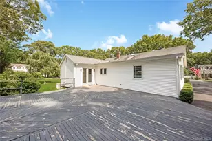 42 Pine Acre Dr, Smithtown, NY 11787 - Photo 27