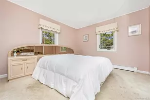 42 Pine Acre Dr, Smithtown, NY 11787 - Photo 17