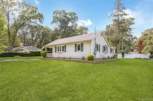 42 Pine Acre Dr, Smithtown, NY 11787 - Photo 3
