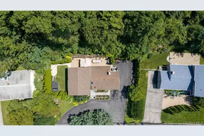 457 Pinebrook Boulevard, New Rochelle, NY 10804 - Photo 3