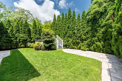 457 Pinebrook Boulevard, New Rochelle, NY 10804 - Photo 23