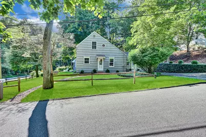2 Dogwood Drive, Stony Brook, NY 11790 - Photo 5