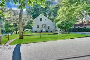 2 Dogwood Dr, Stony Brook, NY 11790 - Photo 5