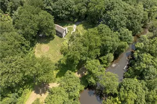 13-14 Creekside Pl, Pleasant Valley, NY 12569 - Photo 9