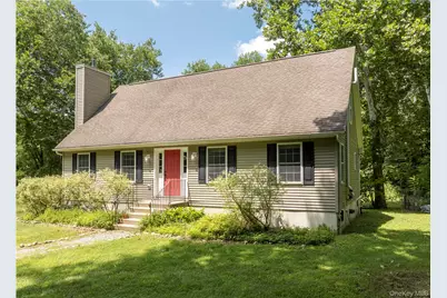 13-14 Creekside Place, Pleasant Valley, NY 12569 - Photo 3