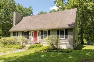 13-14 Creekside Pl, Pleasant Valley, NY 12569 - Photo 3