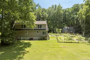 13-14 Creekside Pl, Pleasant Valley, NY 12569 - Photo 7