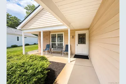 545 Stratford Lane, Ridge, NY 11961 - Photo 5