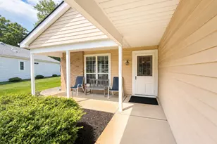 545 Stratford Ln, Ridge, NY 11961 - Photo 5