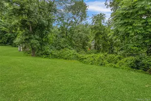 2743 Springhurst St, Yorktown Heights, NY 10598 - Photo 9