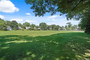 13 Craven Ln, White Plains, NY 10605 - Photo 27